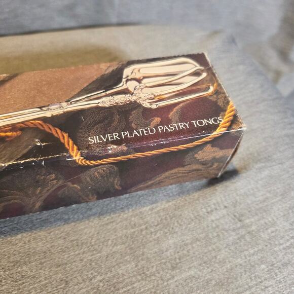 Godinger 20th Century Baroque Silver Plated Pastry Tongs Original Box Christmas - Picture 2 of 7